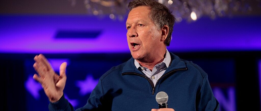 Failed 2016 GOP Candidate John Kasich Rushes To Slobber Over Bad Bunny Halftime Show