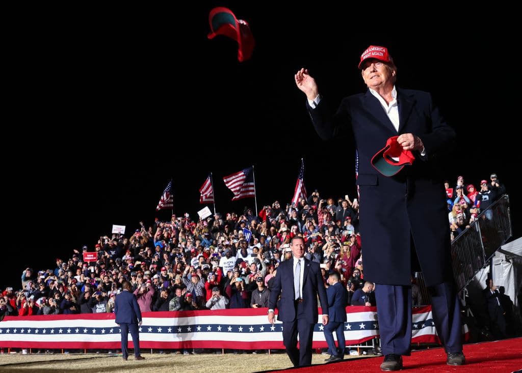 Trump Says “We Are Going to Take Back the White House” at Arizona Rally