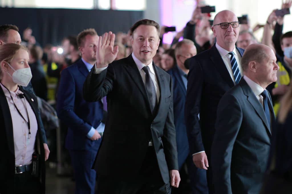 Elon Musk Says Twitter Is “Actively Resisting” Requests for Information – Threatens to Terminate Deal