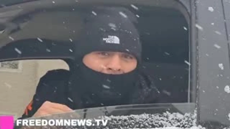 clip-thumbnail_boom-ice-agent-just-put-these-leftist-agitators-in-their-place