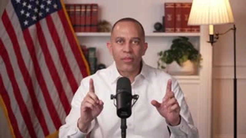 clip-thumbnail_hakeem-jeffries-accidentally-says-quiet-part-out-loud-about-illegals-at-polling-places