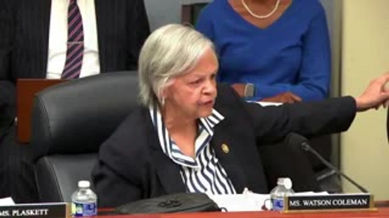 clip-thumbnail_house-democrat-goes-on-unhinged-tds-rant-demands-trump-be-eliminated-from-office