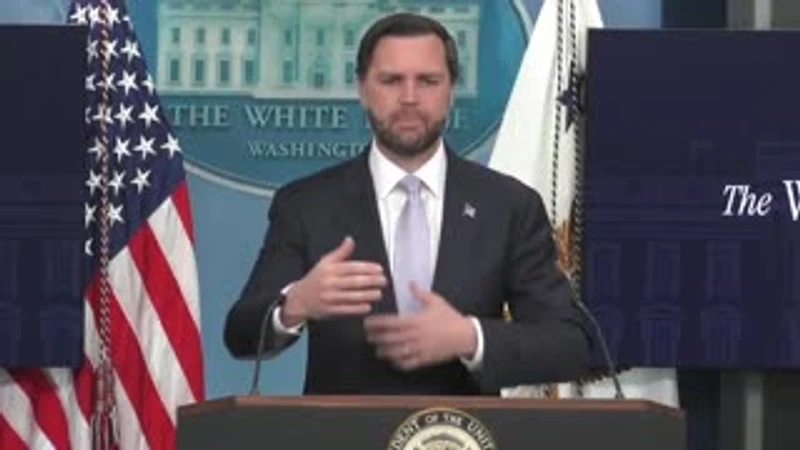 clip-thumbnail_jd-vance-is-forced-to-school-this-liberal-reporter-with-basic-journalism-lesson