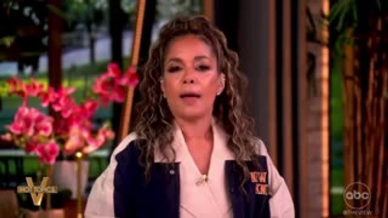 clip-thumbnail_the-view-lib-sonny-hostin-melts-down-over-ufc-fighters-michelle-obama-joke