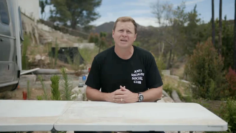 clip-thumbnail_spencer-pratt-destroys-american-hating-communists-in-epic-video