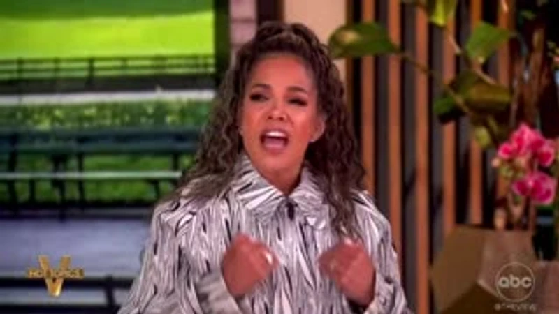clip-thumbnail_sunny-hostin-melts-down-over-the-american-flag-and-the-view-audience-clap-like-seals