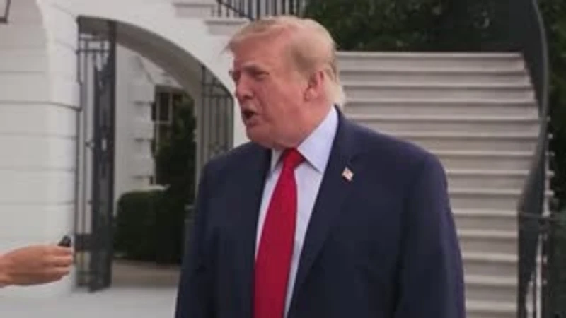 clip-thumbnail_trump-makes-completely-joke-out-of-reporter-who-literally-proves-his-point-about-the-media