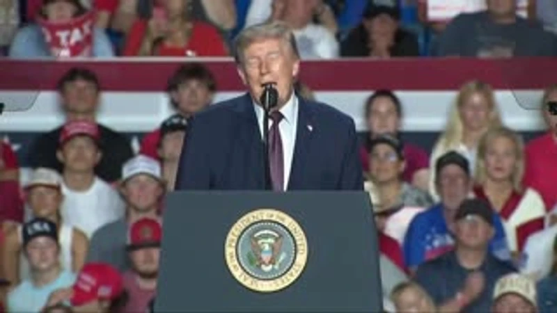 clip-thumbnail_trump-makes-crowd-erupt-with-hilarious-joke-about-gays-for-palestine