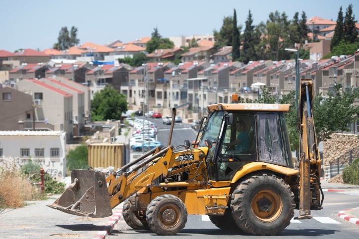 Approval for thousands of housing units in Judea and Samaria pushed off to unknown date