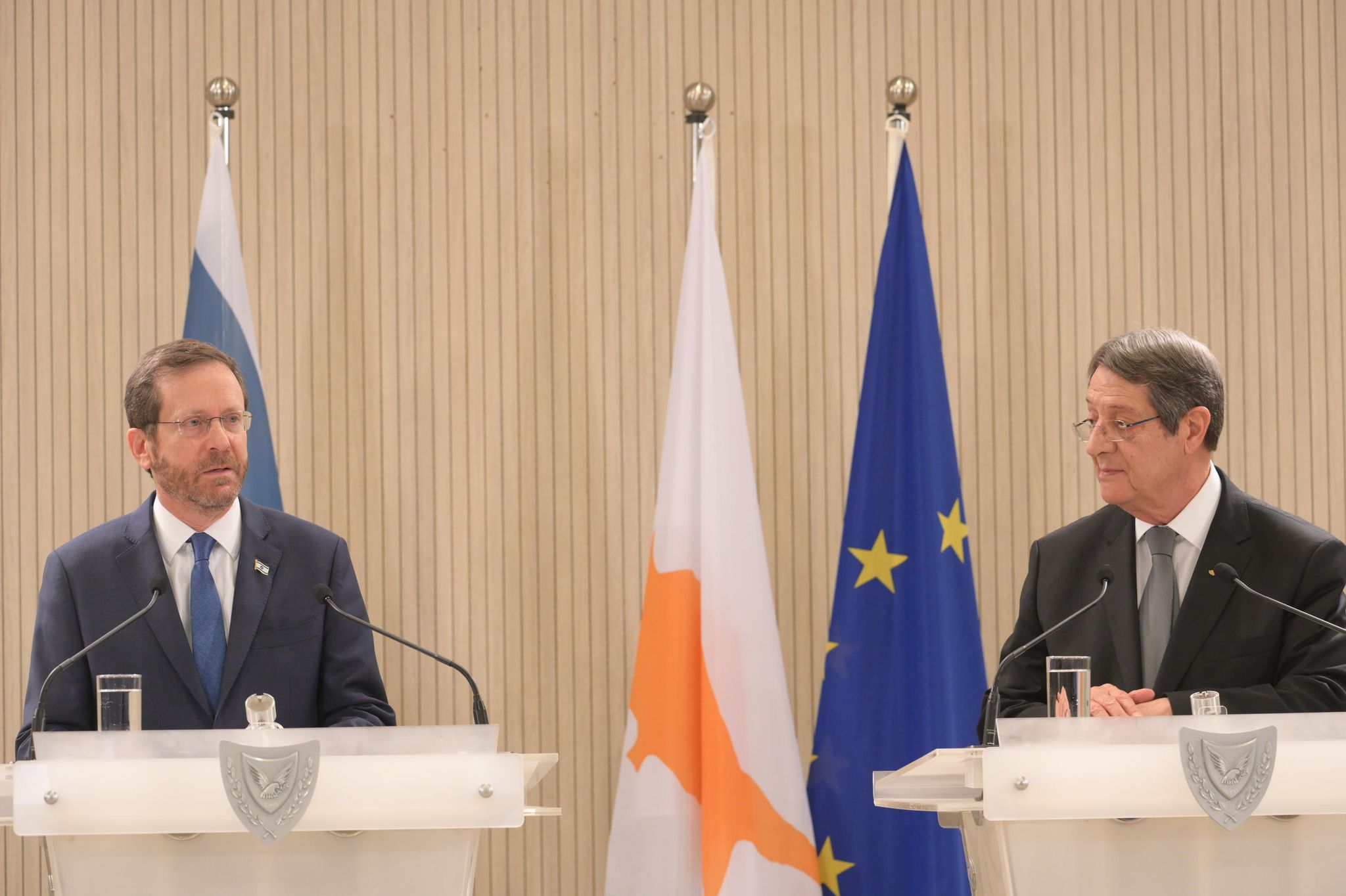 Israeli President Isaac Herzog lands in Cyprus for official visit