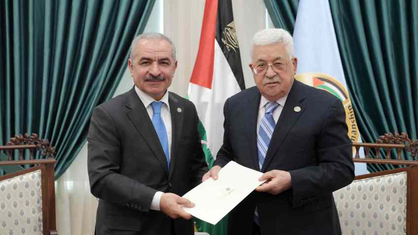 Mohammad Shtayyeh sworn in as new PA prime minister