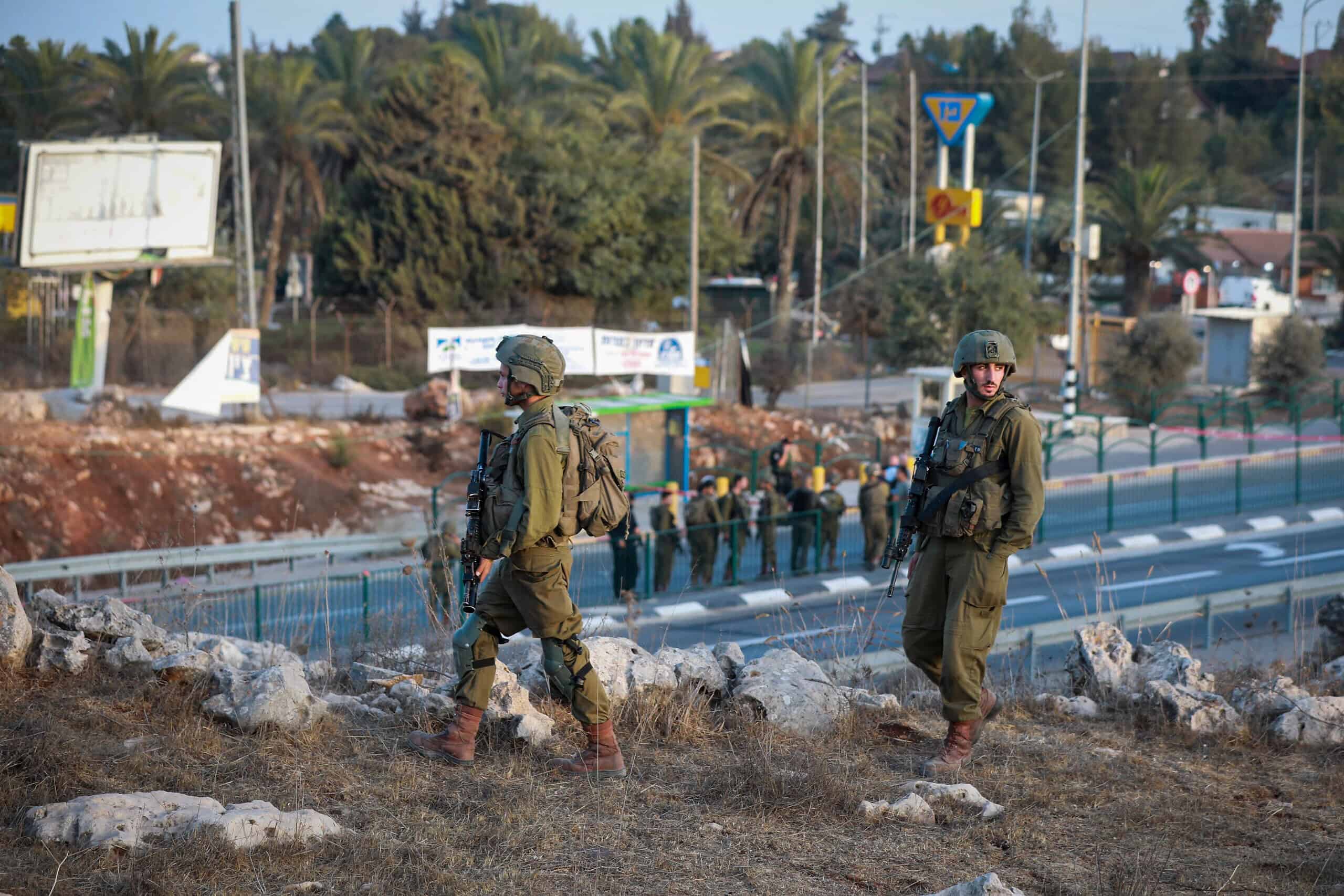 Israeli bus hit by roadside bomb near Bethlehem