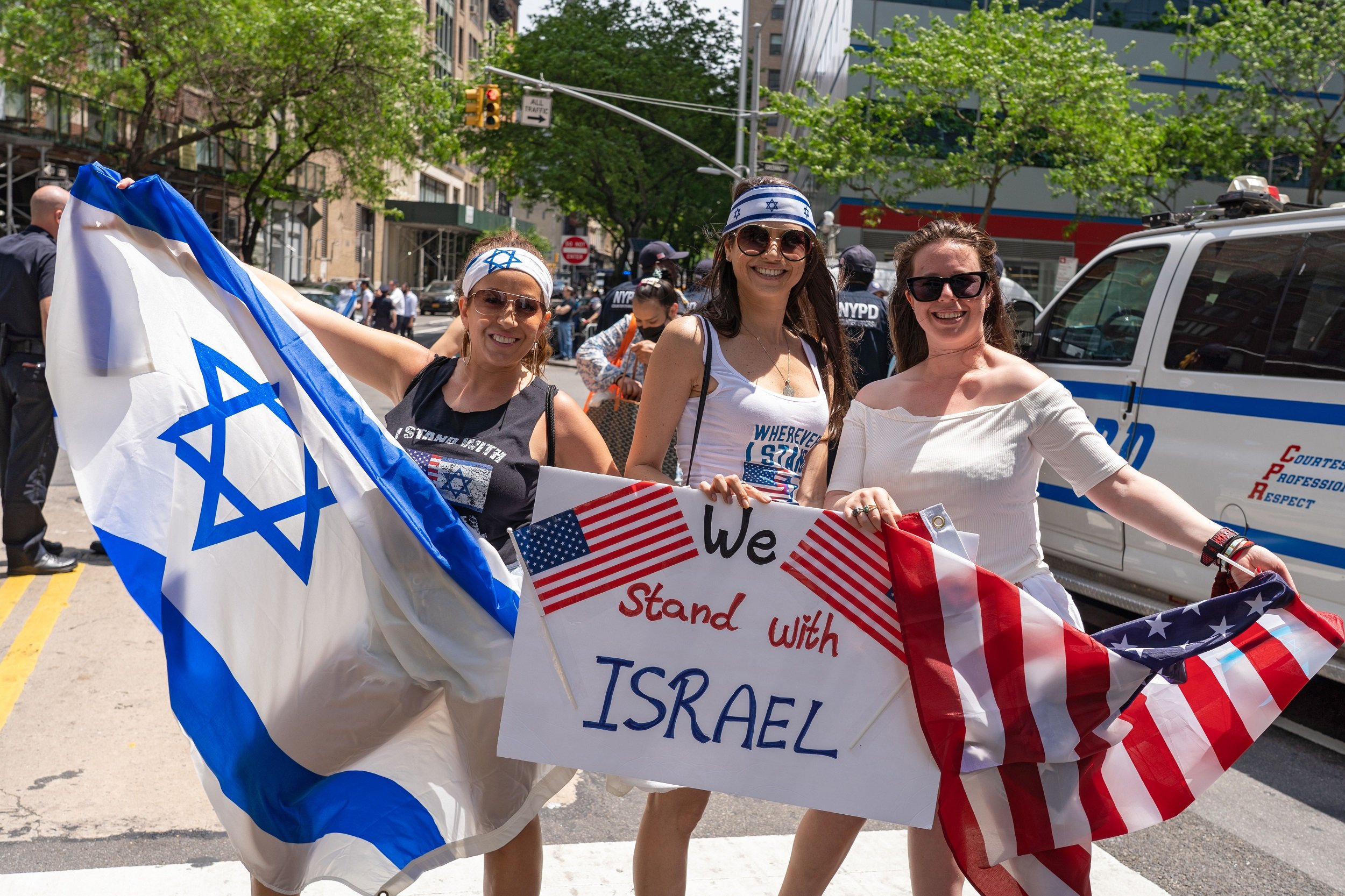 Pro-Israel rally in NYC to counter anti-reformists hounding Netanyahu