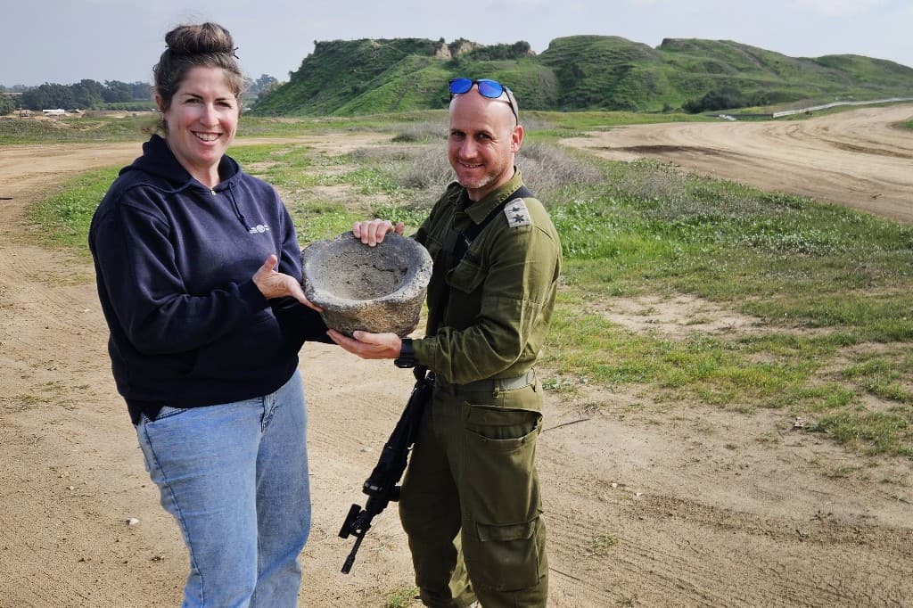 IDF reservists unearth 1,900-year-old Byzantine vessel