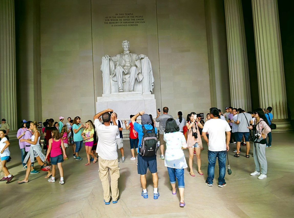 The Media Wildly Mischaracterized That Video of Covington Catholic Students Confronting a Native American Veteran