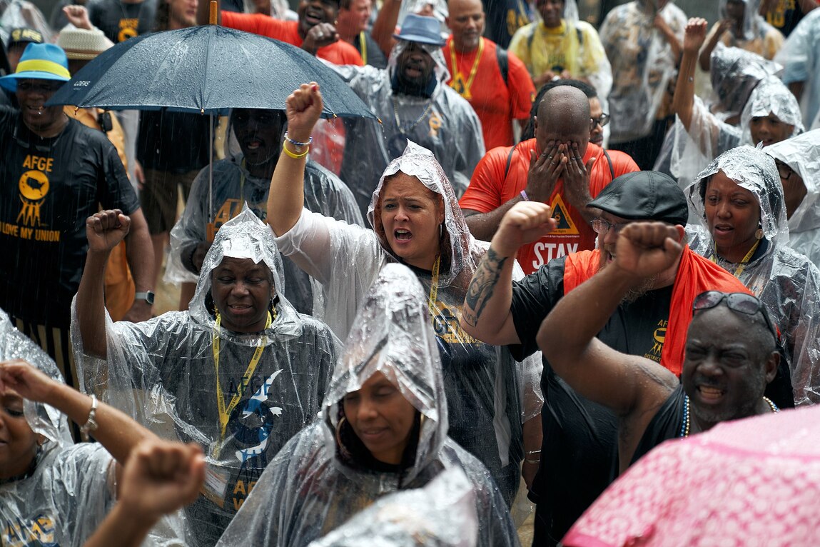 National auto workers strike against GM