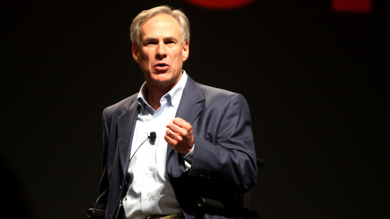 Abbott vows to impose a ‘100% tariff’ on anyone moving from NYC to Texas after Election Day