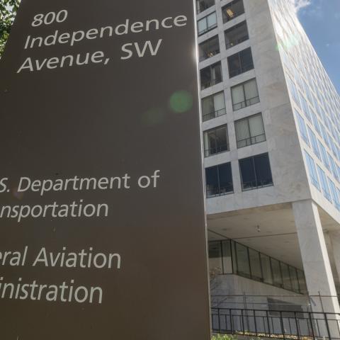 FAA issues warning to airlines over Venezuelan airspace