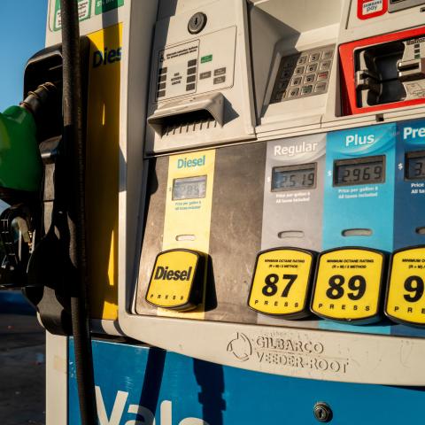 U.S. gas prices gall to lowest point since 2021