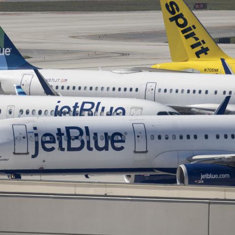 FAA issues cautionary flight alerts for Mexico, Central and South America 