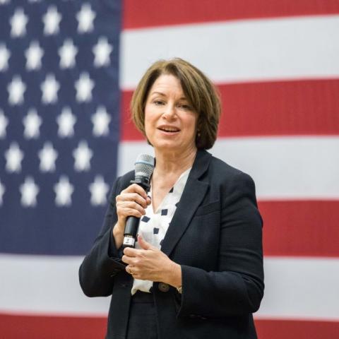 Klobuchar puts gubernatorial bid announcement on hold after Minneapolis shooting