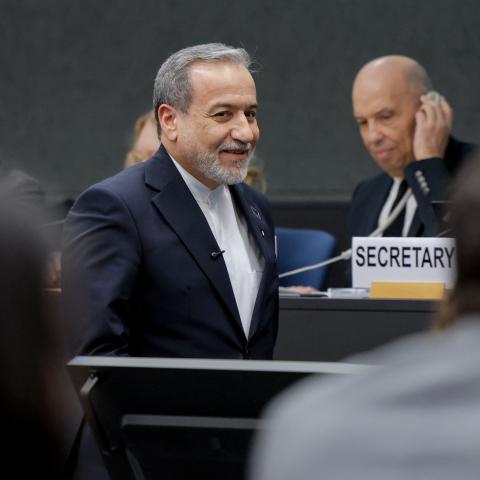 Iranian Minister: Hormuz open to all ships except those from U.S., Israel