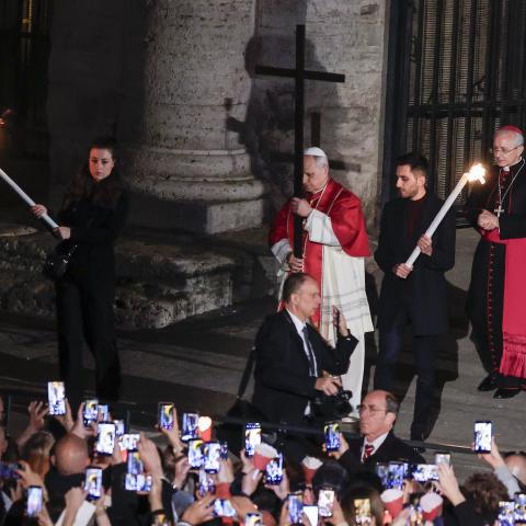 Pope Leo the first pontiff in decades to carry the cross for full Good Friday procession