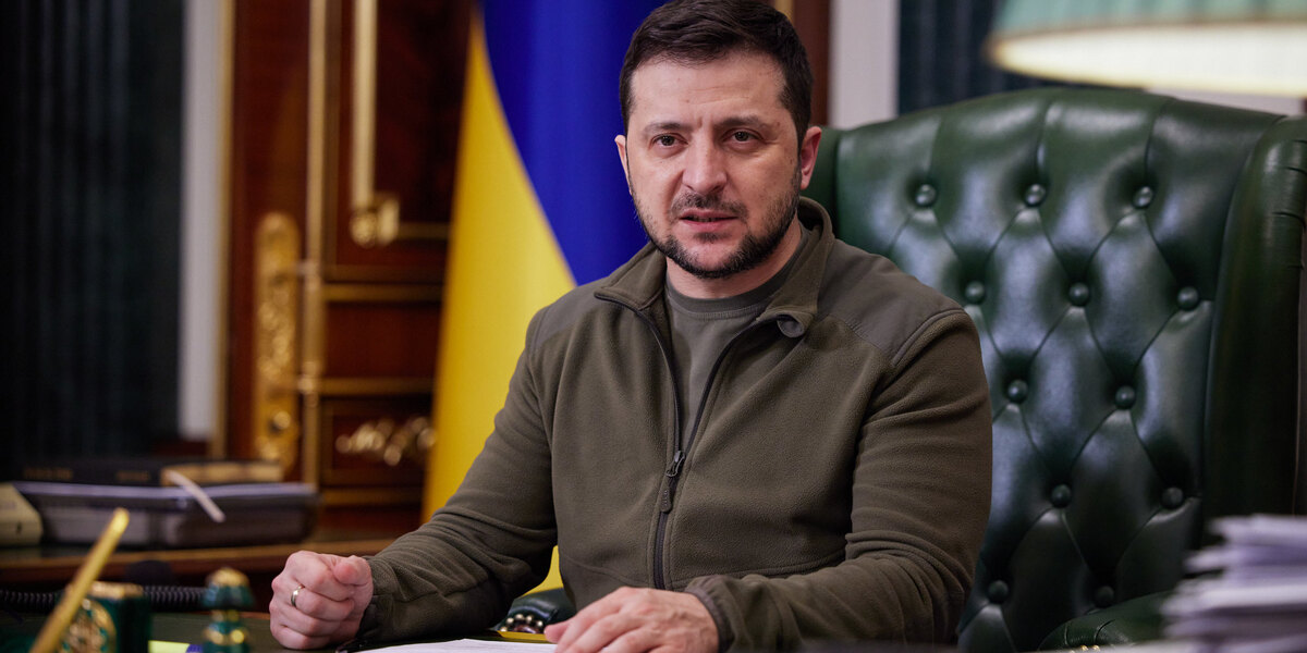 Protesters Rally in Kyiv as Zelenskyy Moves to Oust Ukraine's Defense Minister