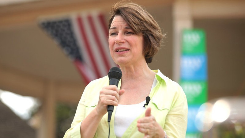 Corrupt Amy Klobuchar Mulls Campaign to Replace Walz as Governor of Minnesota