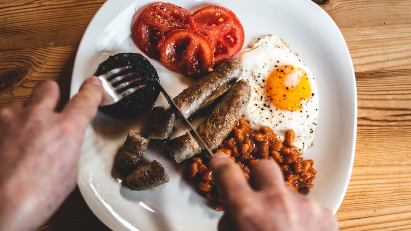 TUMMY BUG Salmonella warning as under-5s and pregnant women urged to avoid runny eggs amid outbreak that’s sickened hundreds