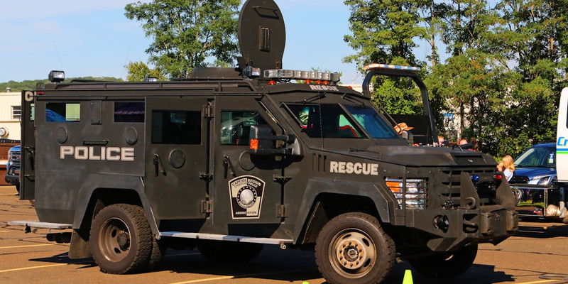 Armed Security Stops Attack at Michigan Synagogue; Suspect Killed