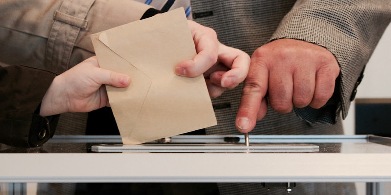 Barrett Sided With Liberals on Mail-In Ballots. Alito Called It a Pandora's Box. He's Right.