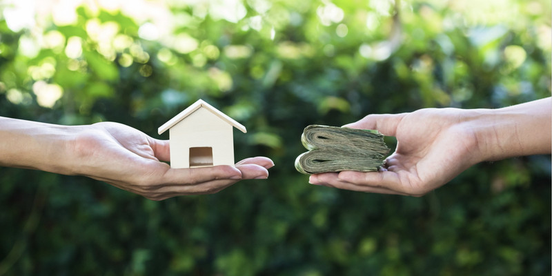 Foreclosures spike nationwide, driven by higher mortgage rates, property taxes, insurance