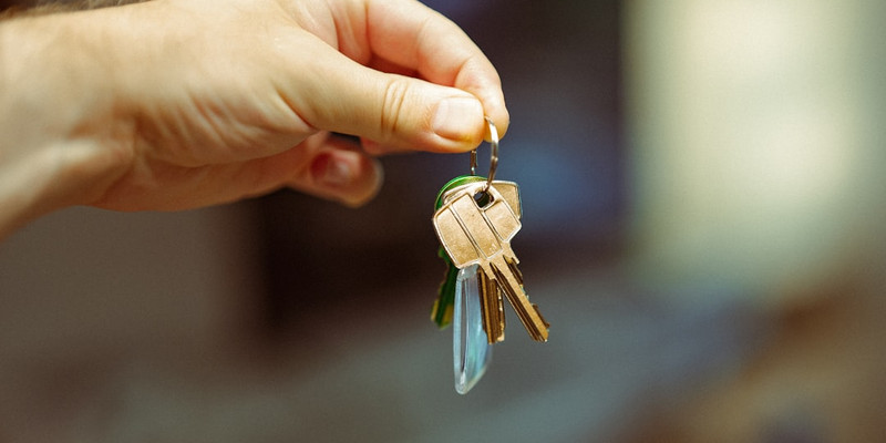 Mortgage rates fall to 10-month low