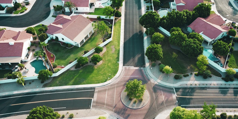Mortgage rates fall again, refinances jump to highest level since 2022