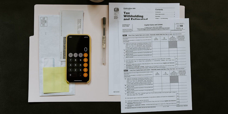 The government is shut down but the tax filing extension deadline remains