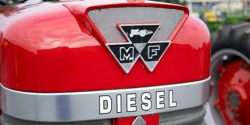 Trump eases restrictions on dyed diesel, orders excise-tax deferral