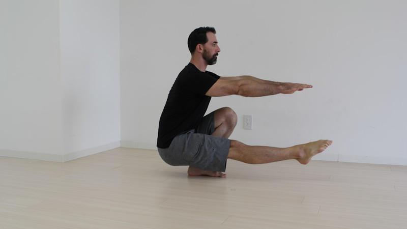 How to Do the Pistol Squat Using a Step-By-Step Progression