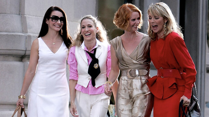 How To Be A 'Floater Friend' And Still Maintain Close Friendships