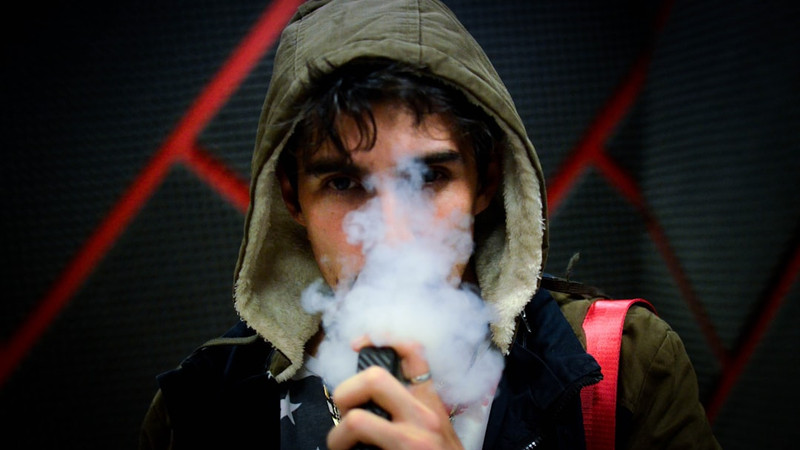 Vaping likely to cause cancer, new Australian review of evidence finds