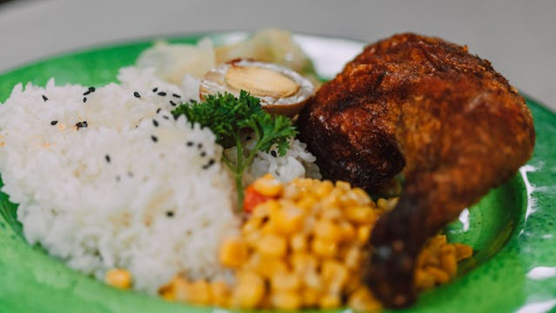 Eating same meals on repeat, and more at weekends may help you lose more weight