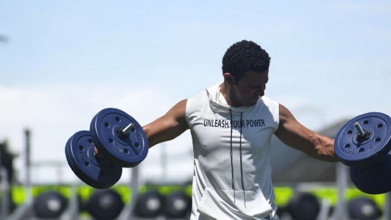 15 Dumbbell Exercises to Build Back Strength and Muscle