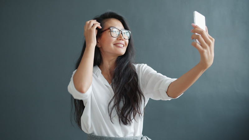 Boston researchers use AI selfies to estimate biological age, health risks