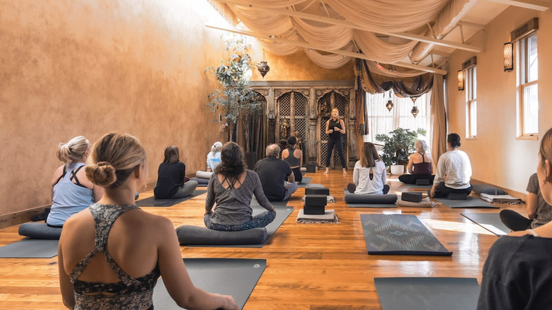 I’m a yoga therapist specializing in Parkinson’s and these are my four recommended exercises to improve posture and mobility