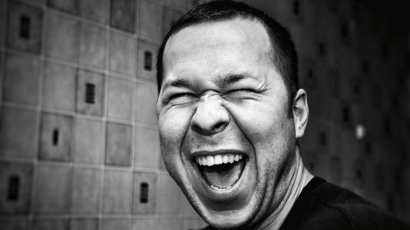 When it's good (and when it's bad) for you to laugh at yourself