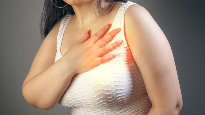 8 Signs of a Heart Attack Doctors Want Women to Know