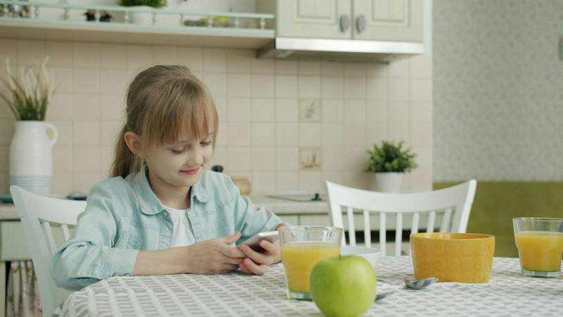 Kids and young adults are addicted to screens. New research argues it may be a public health concern