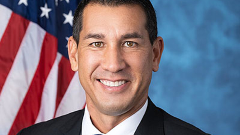 Absent Hawaii congressman loses gubernatorial primary