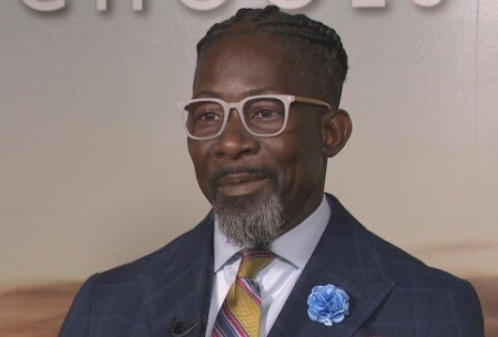 How ‘Dr.’ Ian Roberts came to be Des Moines schools superintendent