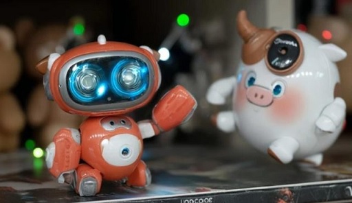 China AI toys instruct kids to do dangerous things